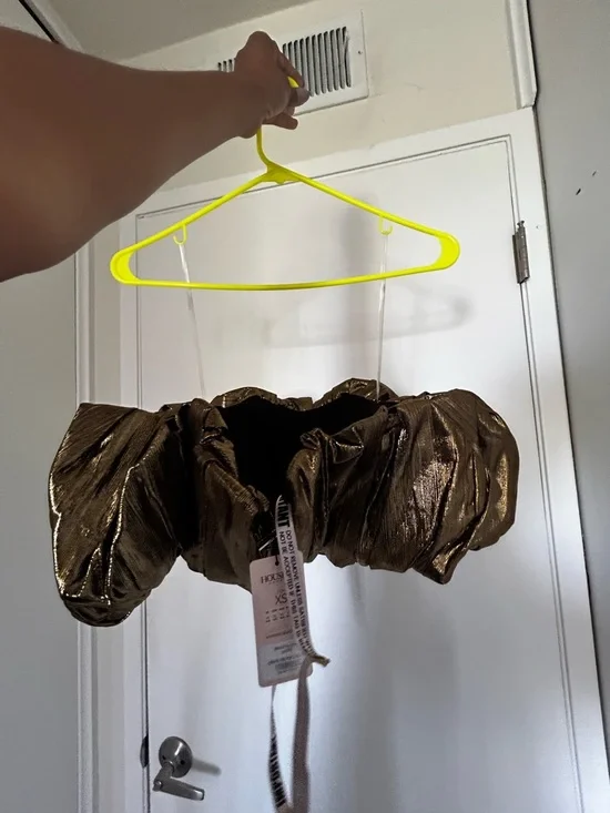 House of CB Metallic Gold Off-Shoulder Ruffle Crop Delphina Top - NWT - XS - Picture 6 of 11